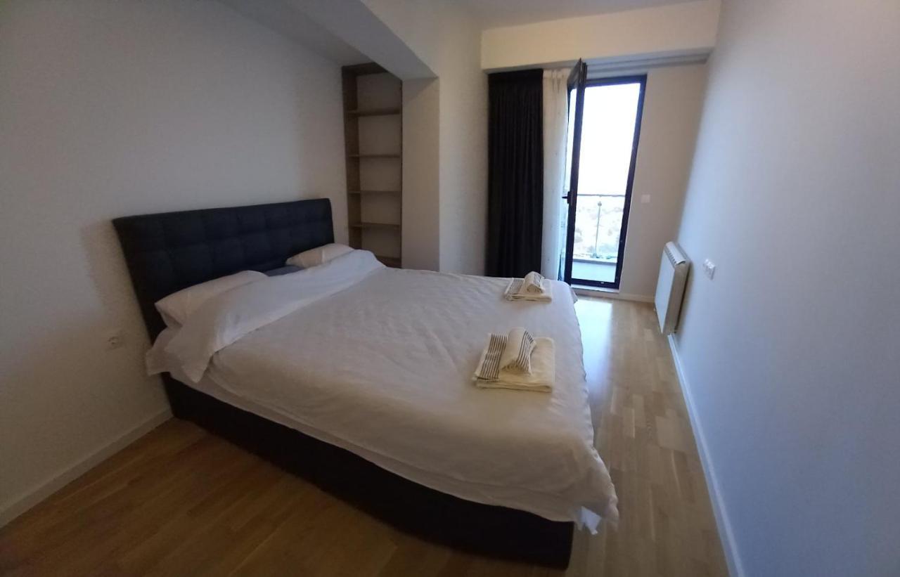 Venus Appartement Skopje Buitenkant foto